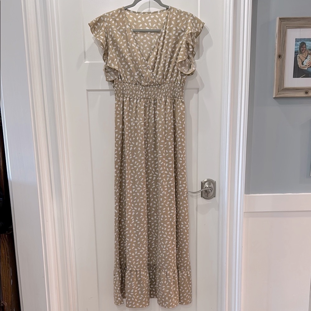 SHEIN Elegant Lightweight Tan Maxi Dress with White Pattern Size Large
